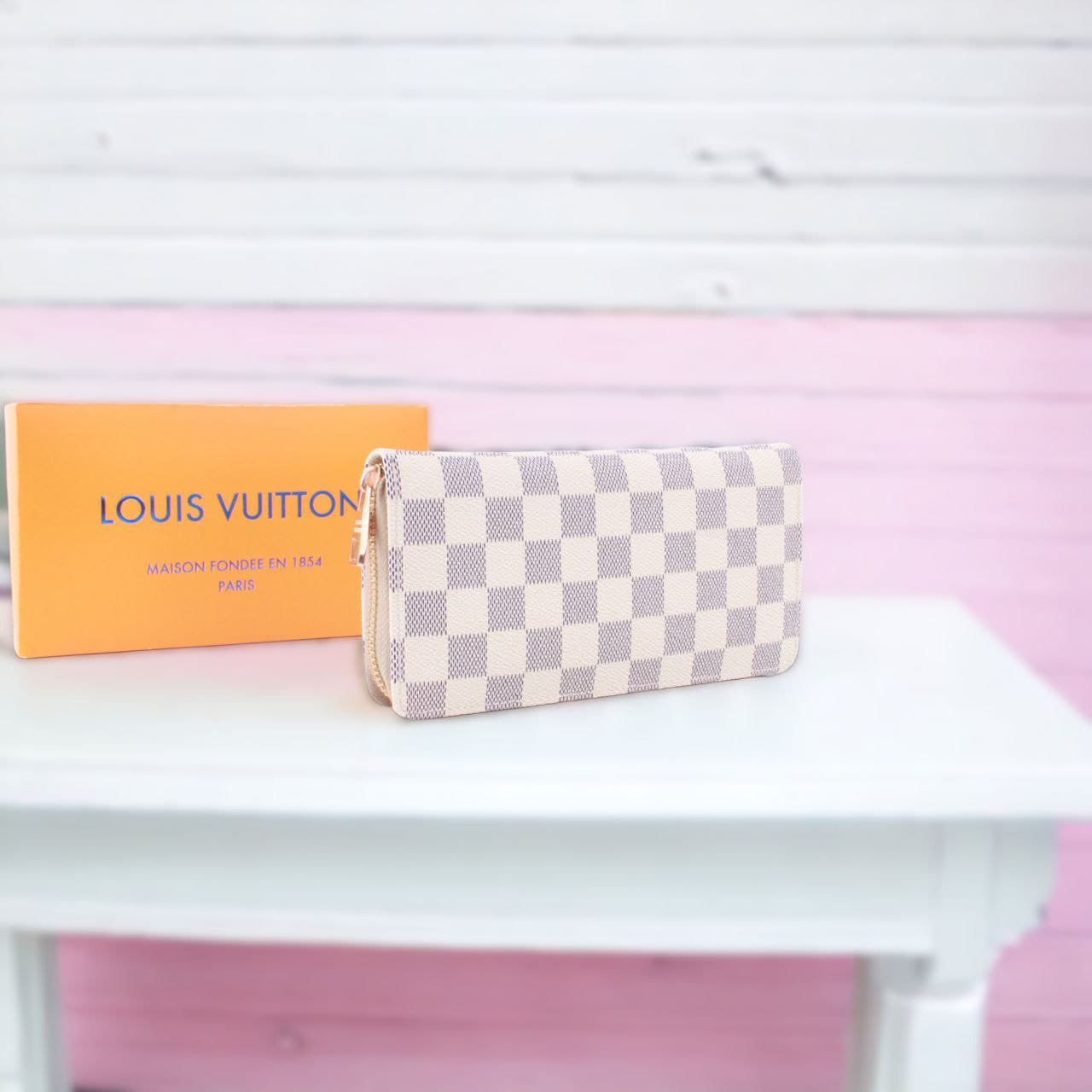 LOUIS VUITTON 26302