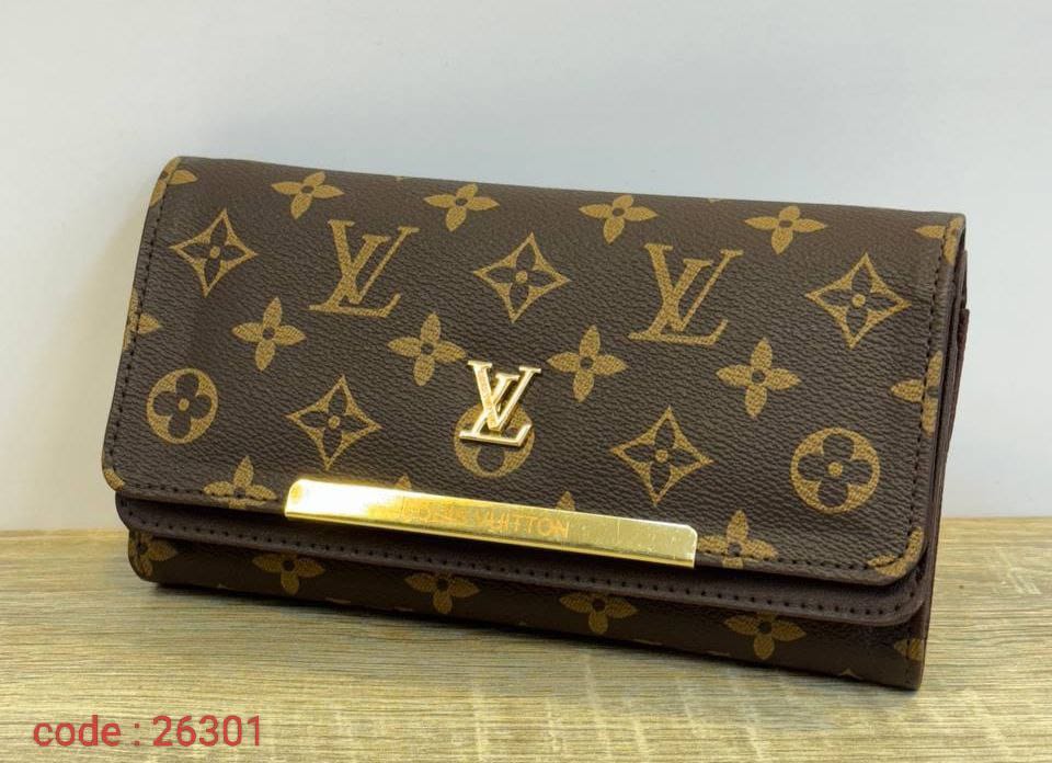 LOUIS VUITTON 26301