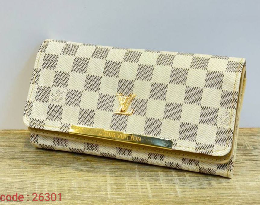 LOUIS VUITTON 26301