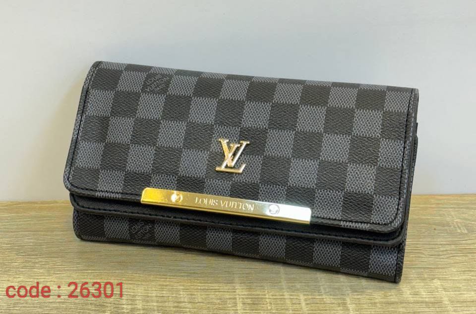 LOUIS VUITTON 26301