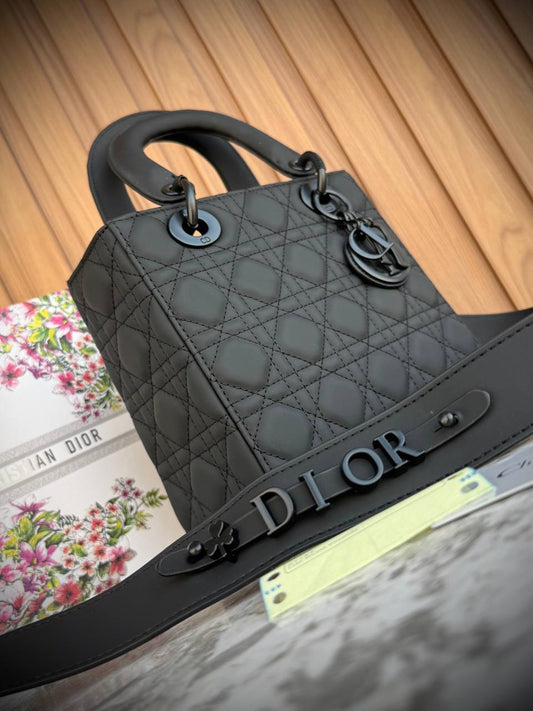 DIOR