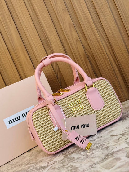MIU MIU