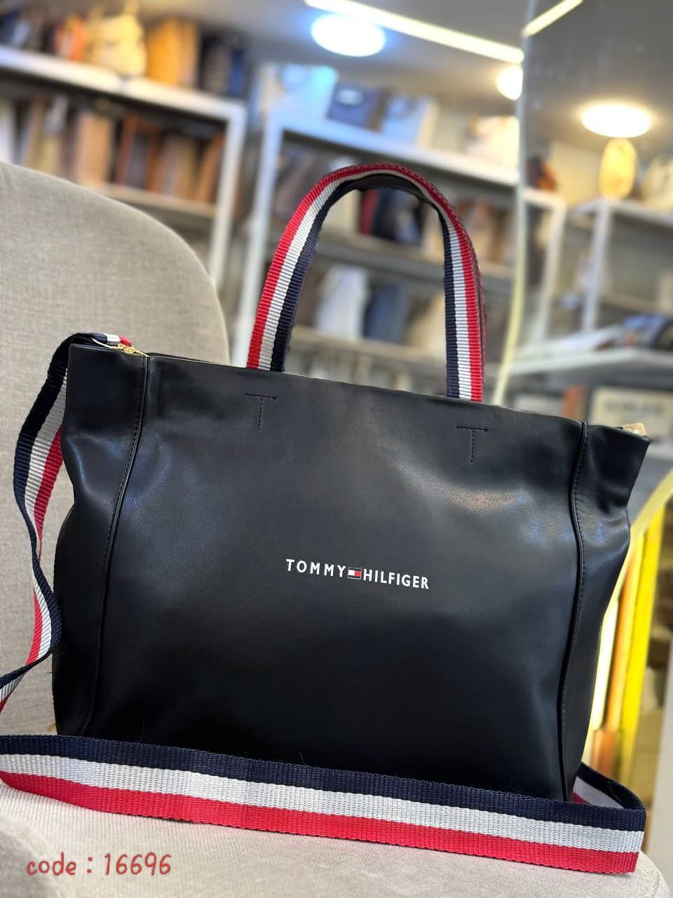 TOMMY HILFIGER